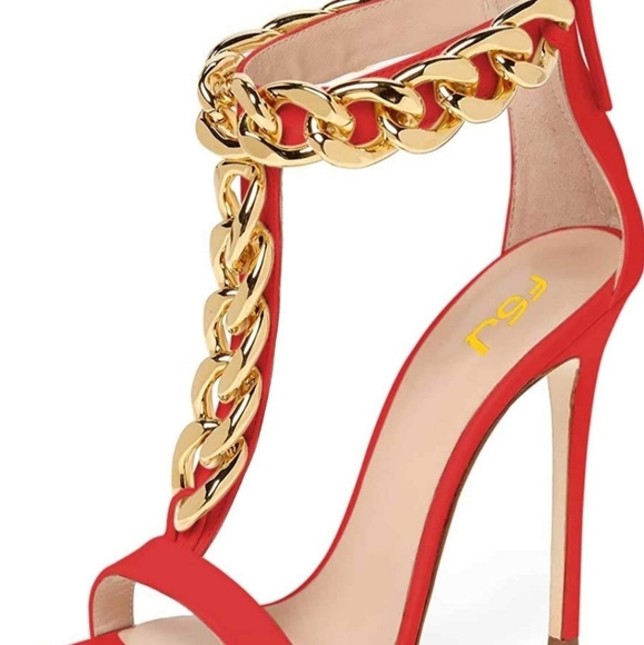 Red Heels - Picture 4 of 4